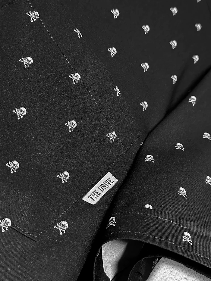 CROSSBONE INFINITY SKULL BUTTON UP