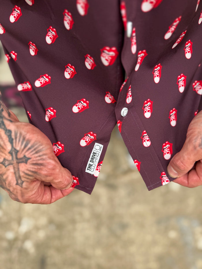 ESSENTIAL BAD TASTE BUTTON UP