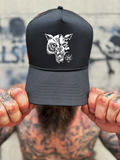 LONE WOLF HEAD CURVED BILL BLACK HAT