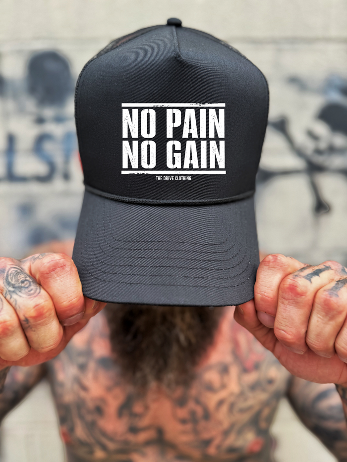NO PAIN CURVED BILL BLACK HAT