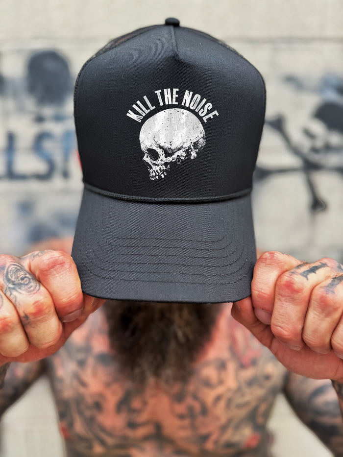 NOISE CURVED BILL BLACK HAT