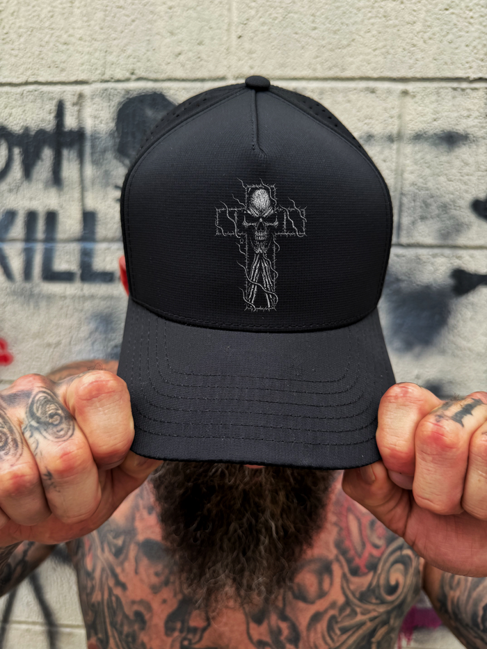 PRAYING CROSS BLACK PERFORMANCE HAT
