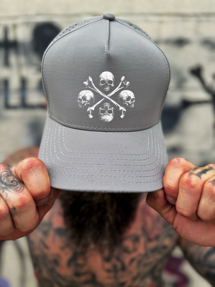 SKULLS & CROSSBONES GRAY PERFORMANCE HAT