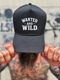 WANTED & WILD CURVED BILL BLACK HAT