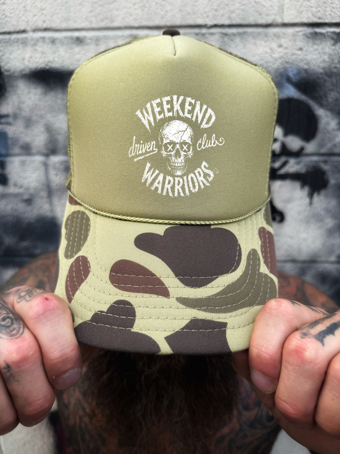 WEEKEND WARRIORS FOAM CURVED BILL SAND CAMO HAT